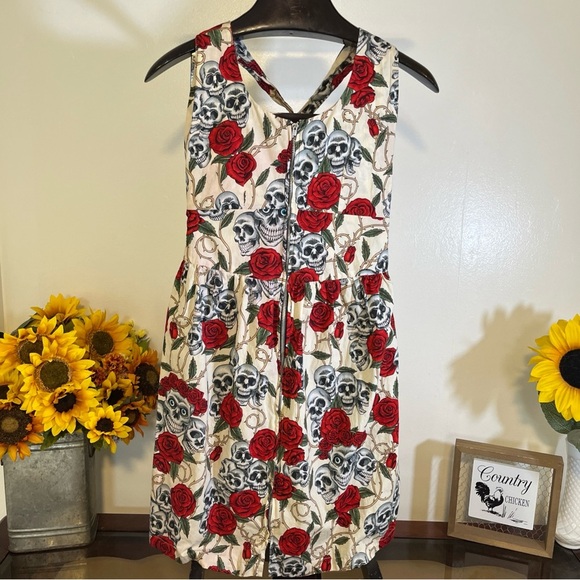 Black roses women’s size small zippered halter dress with skulls and roses - Picture 2 of 8